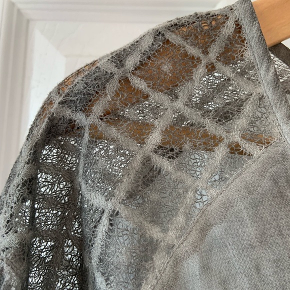 Sheer top - Picture 3 of 4